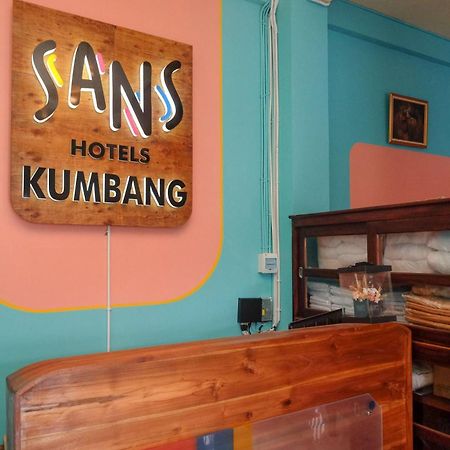 Sans Hotel Kumbang Yogyakarta By Reddoorz Esterno foto
