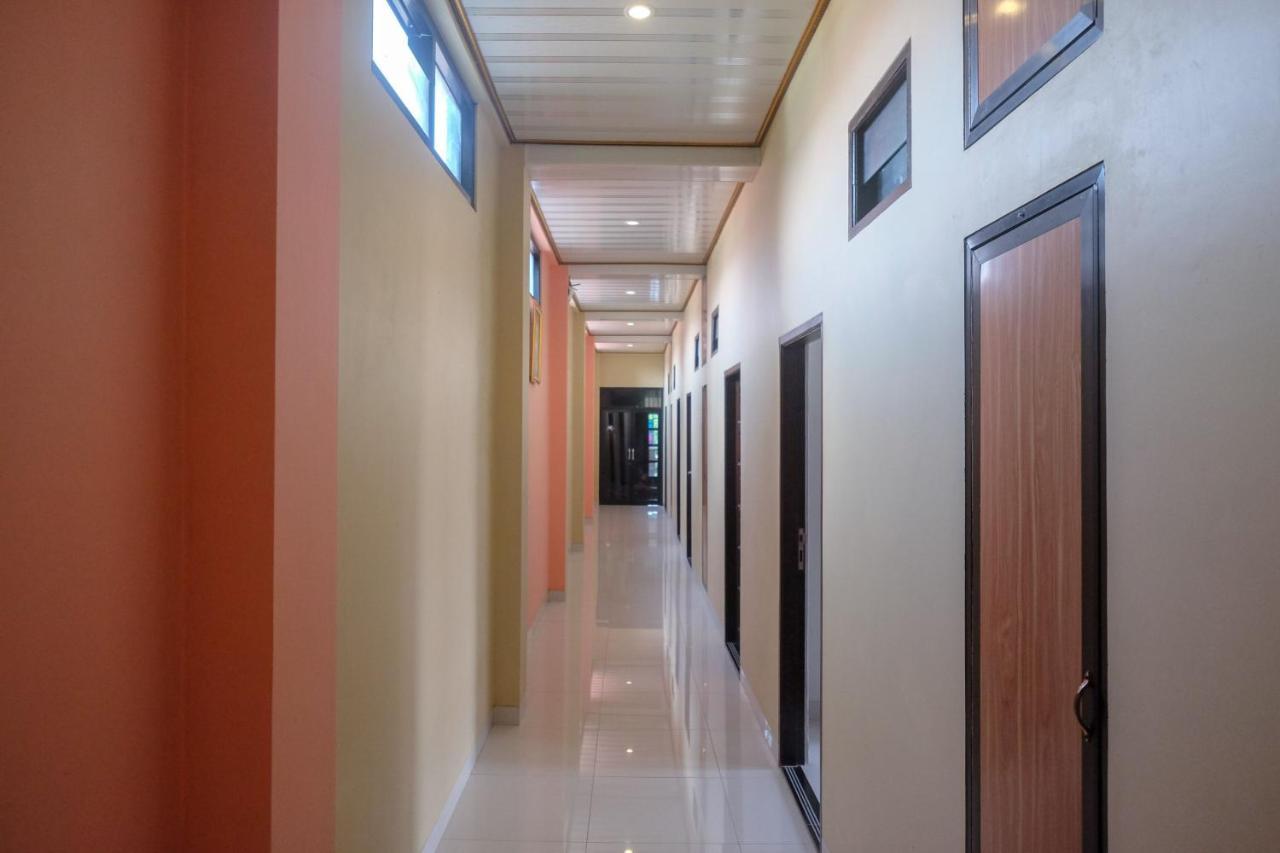 Sans Hotel Kumbang Yogyakarta By Reddoorz Esterno foto