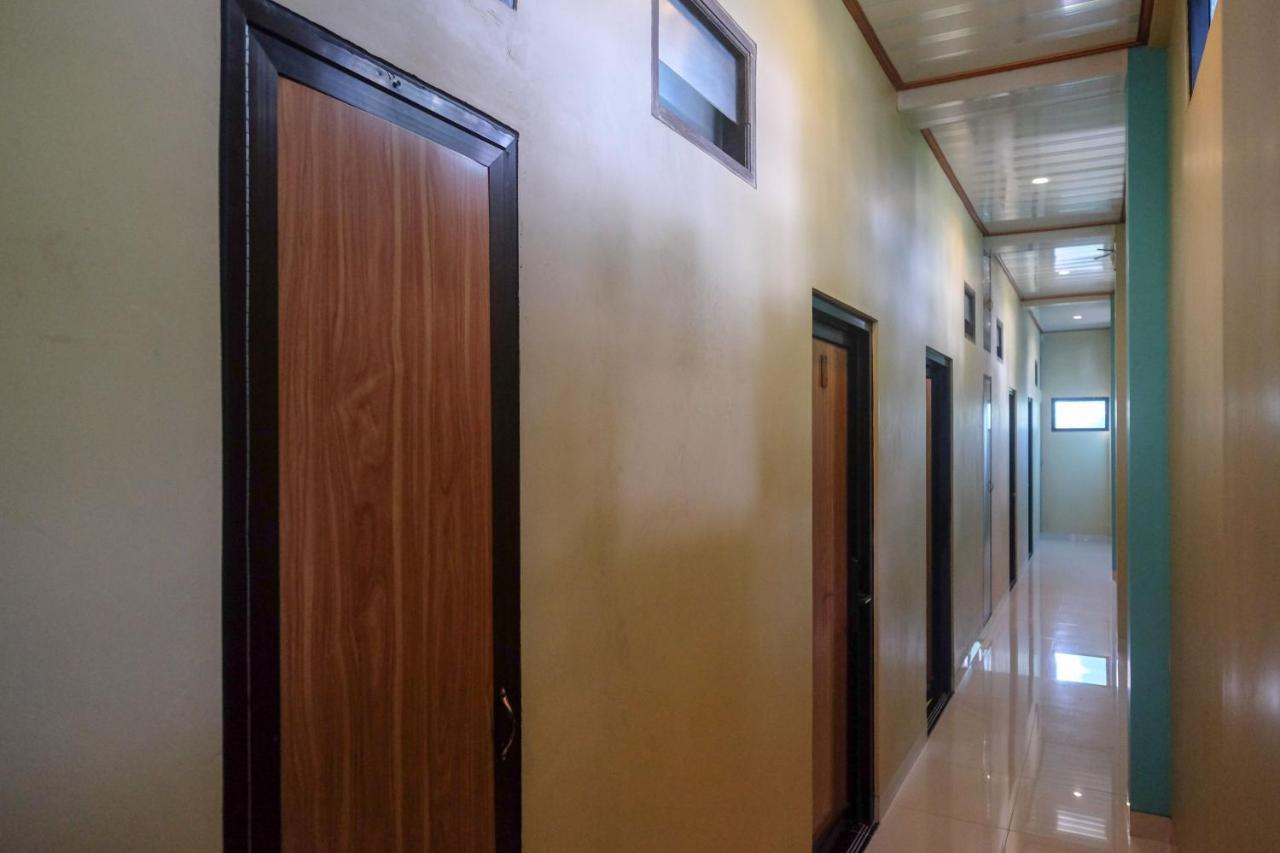 Sans Hotel Kumbang Yogyakarta By Reddoorz Esterno foto
