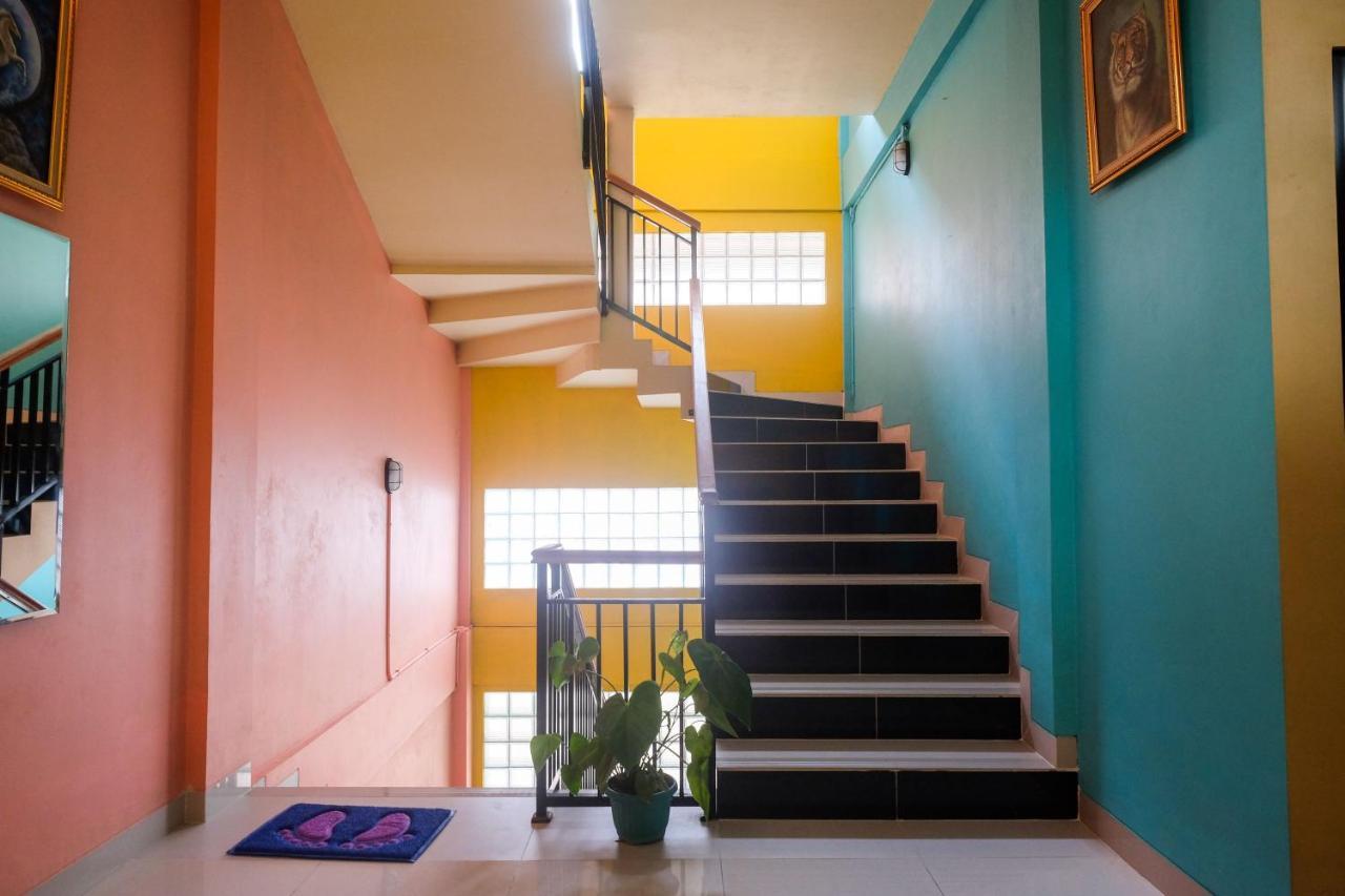 Sans Hotel Kumbang Yogyakarta By Reddoorz Esterno foto