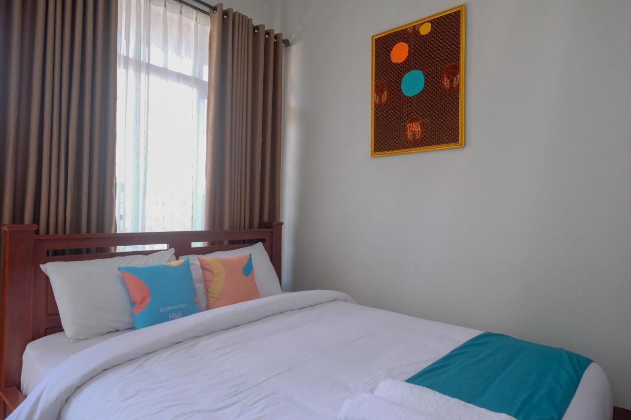 Sans Hotel Kumbang Yogyakarta By Reddoorz Esterno foto