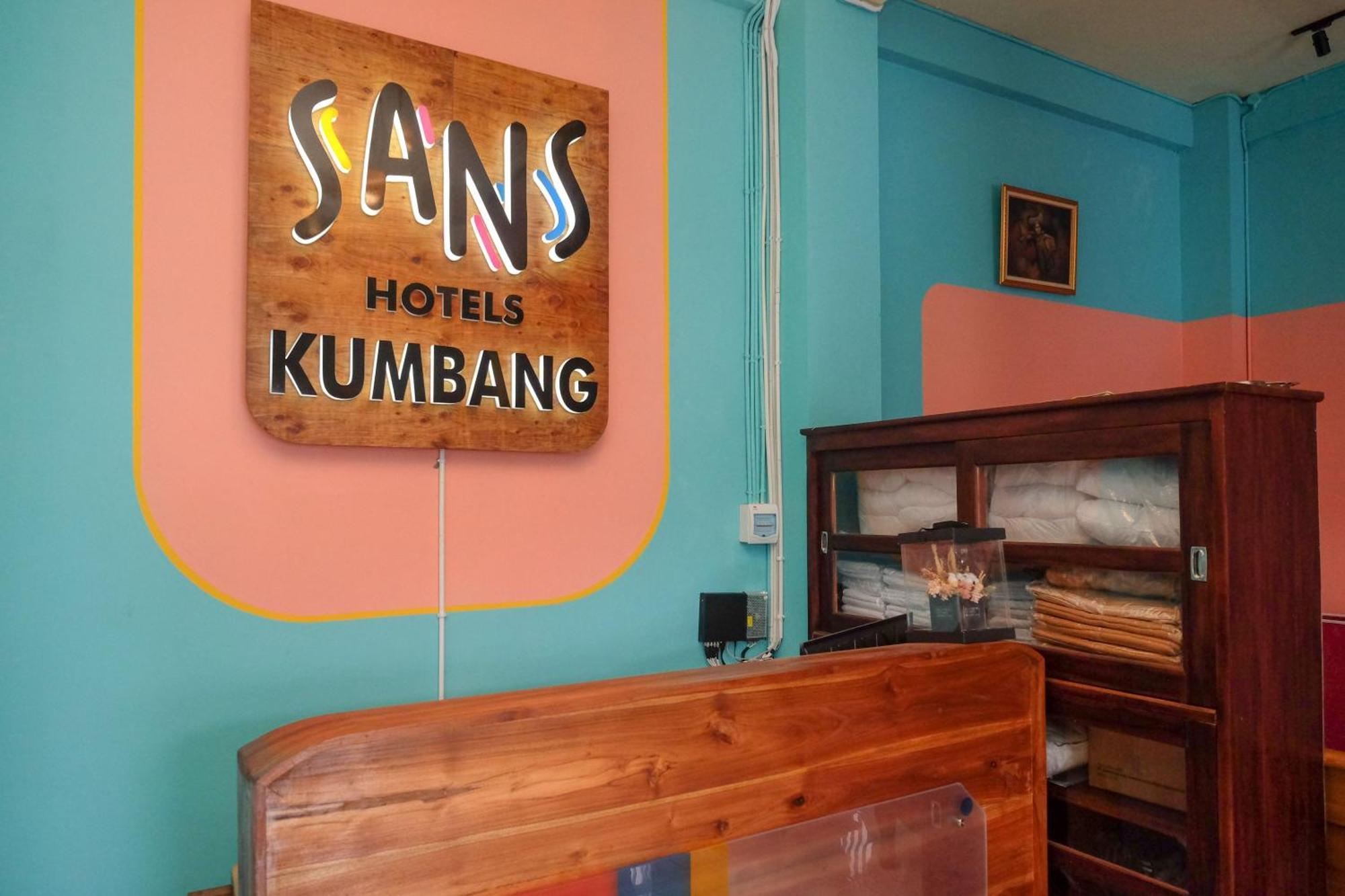 Sans Hotel Kumbang Yogyakarta By Reddoorz Esterno foto